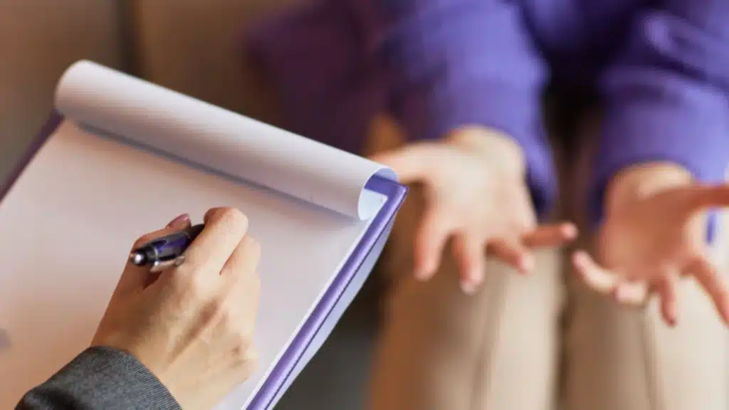 Comprehensive bipolar disorder treatment focused on lasting mental health recovery