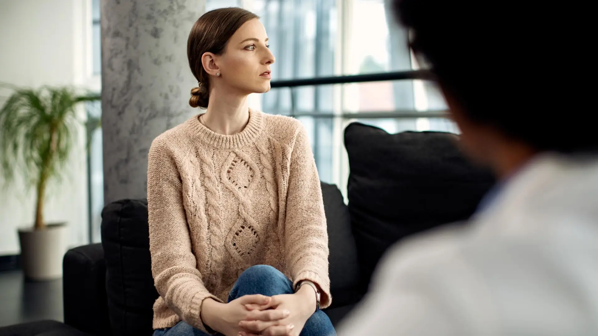 Mental health professional guiding patient to build empowering personal narrative